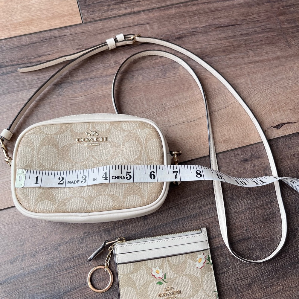 Coach Signature Chalk/khaki crossbody w/ matching floral skinny mini! Super cute - Picture 8 of 13